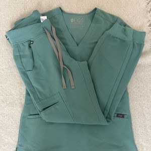 Sea Glass Zamora Jogger Scrub Pants XXS Sea Glass Casma Three-Pocket Scrub Top